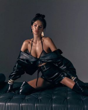 aliaga-escort-bayan-izmirin-dinamik-bolgesinde