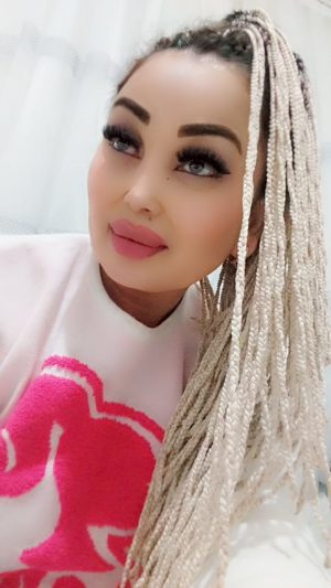 izmir-escort-elif-izmirde-unutulmaz-bir-eslik-deneyimi