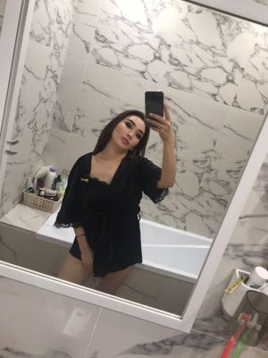 izmir-escort-kizlar-unutulmaz-deneyimlerin-adresi