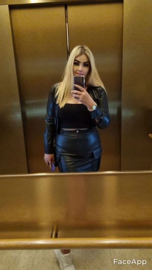 izmir-escort-zarife-ile-muhtesem-bir-aksam